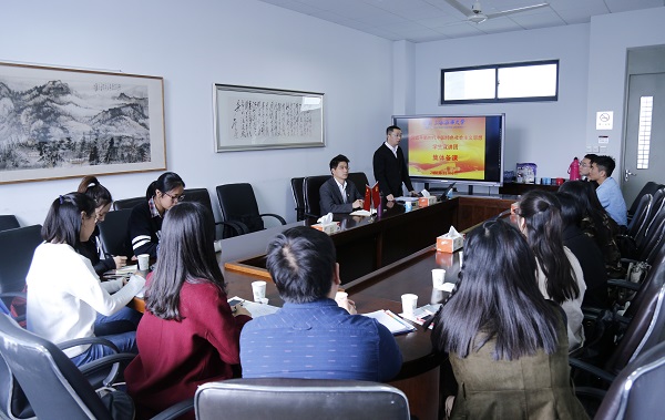 图说：11月4日学生宣讲团集体备课 来源：上海海事大学.JPG