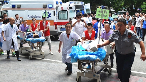今日焦点丨“心终于不再摇晃了” 各方力量积极投入九寨沟地震灾区救援
