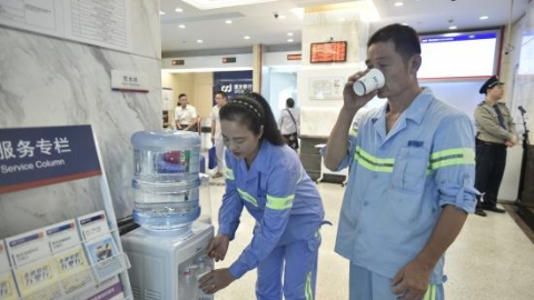 大调研回应|两家企业来帮忙 环卫工人“爱心接力站”再添390家