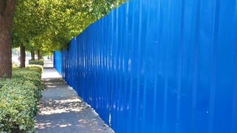 新闻追踪｜工地开裂围墙已加固