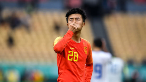 国足准备再开练 里皮增补鲁能后卫刘洋入队