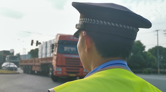 民警龚火龙：站好最后一班岗，为新中国国庆献礼