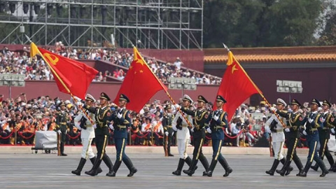 天安门广场观礼观众现场感言：“何其有幸，我与共和国同脉搏！”