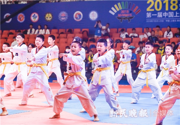 跆拳道表演-李铭珅.jpg