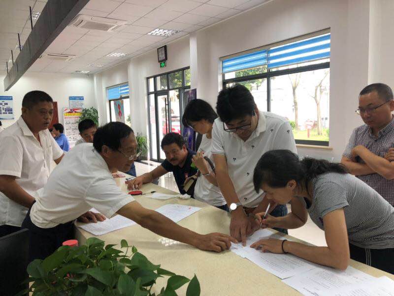 首席人民调解员一心做好“老娘舅”