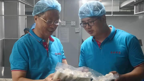 新时代奋斗者丨卖菜小贩如何化身亿元企业家？听听两根冬笋里的诚信故事