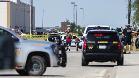 美国得州枪击事件致5死21伤