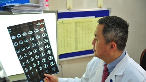 发现国人肺腺癌新型融合基因，肿瘤医院肺癌团队在非小细胞肺癌研究领域获多项突破