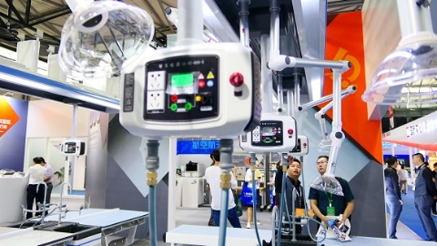 这里的黑板、实验台都特别聪明！2019中国国际教育装备（上海）博览会开展