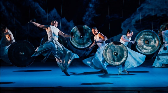 1个月前山火烧尽30年剧团基地 前天携新作《墨具五色》亮相上海