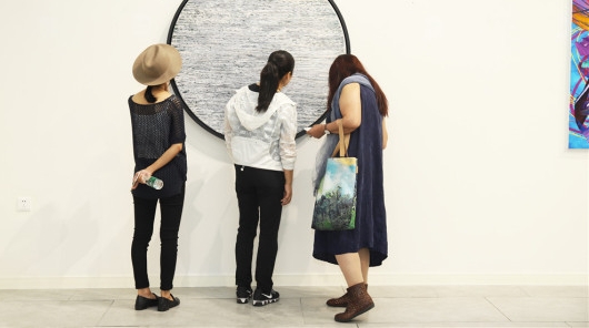 综合材料绘画学术邀请展亮相申城 百年艺术品牌期待新发展