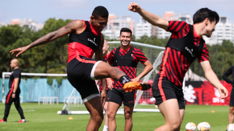 上港昨日重新集结 信心满满向德比