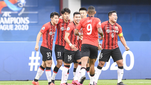 奥斯卡复出即造制胜点球 上港两连胜出线形势大好