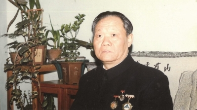 平凡人，工匠心，真性情——一位劳模父亲的故事