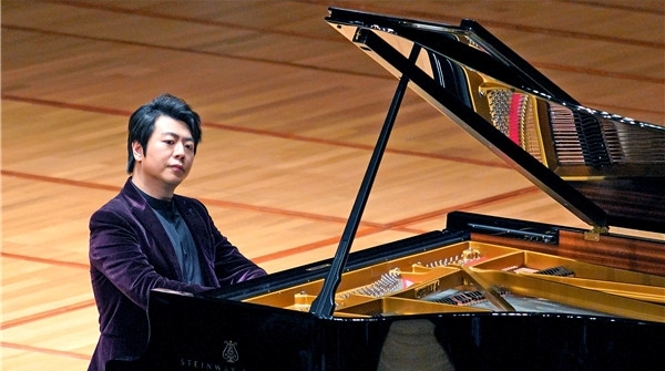 返场以《梦幻曲》致敬傅聪，郎朗音乐会宣布五月将在上海开钢琴学校