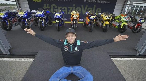 “开摩托车的F1车手”转身离去，九冠王罗西正式退役