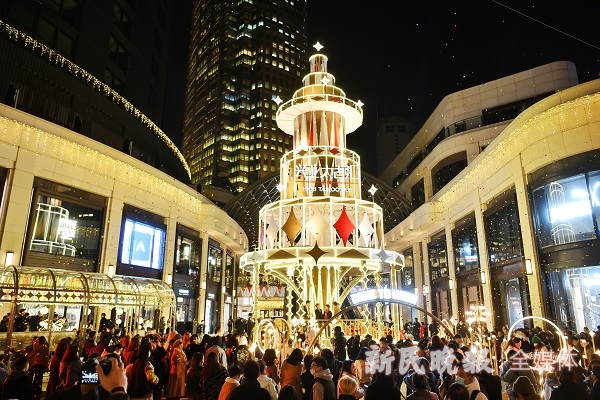 满天星光中抛下许愿币，南京西路商圈化身沪上心愿应许之地