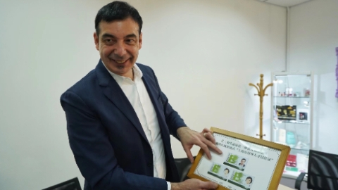 24年，他“看着上海长大”