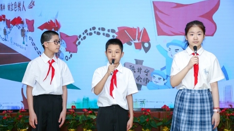 毕业前，手绘一本党史小故事送给弟弟妹妹