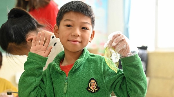 暑期百景｜“扶智”又“扶志” 华理大学生社会实践点燃云南寻甸孩子科技梦想