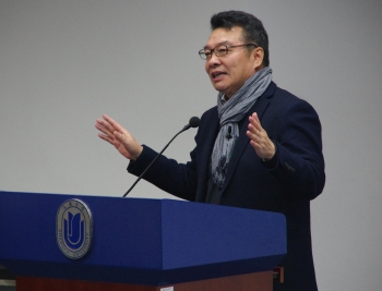 首页 科教 正文 22日晚,上海大学党委书记,973首席专家罗宏杰教授走进