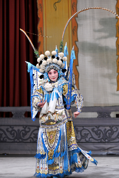 《杨门女将》田慧饰穆桂英 (17).jpg