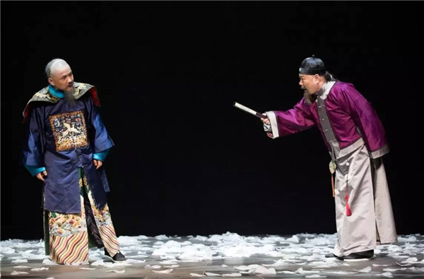 图说:《大清相国》剧照 上海话剧艺术中心供图导演:找到历史与现实的
