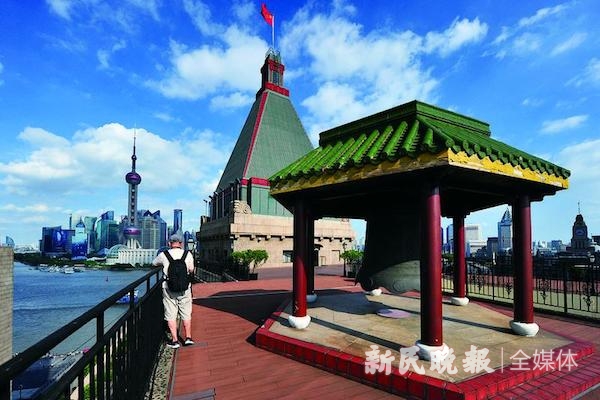 和平饭店 钟 杨建正 摄.jpeg