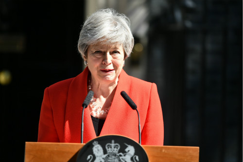 英国首相特雷莎梅默默辞去党首一职