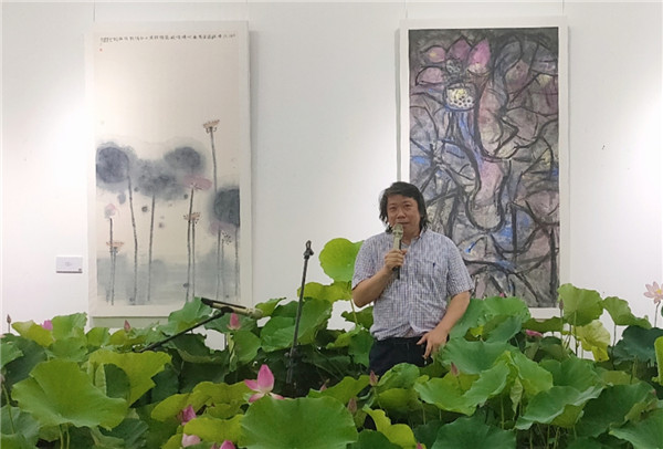 昨天起,由杨建勇策展的《荷约—因荷而来》雅集在m50创意园胡润艺术荟