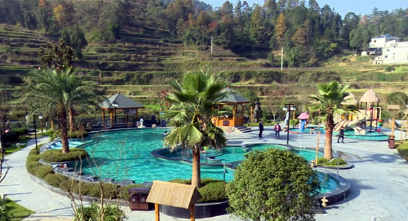 汇善谷养生温泉原名"水晶温泉",后经历