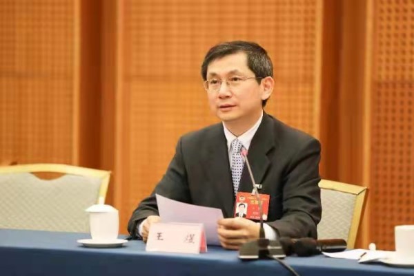 两会话题王煜委员以产业园区对口支援方式推动中西部发展