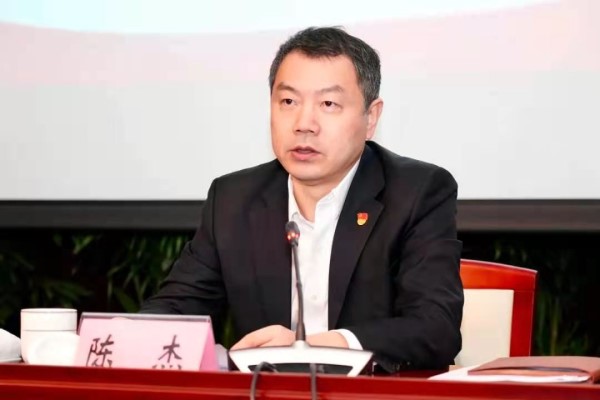 宝山区区委书记陈杰指出,要在把握大局中提升认识,落实要求.