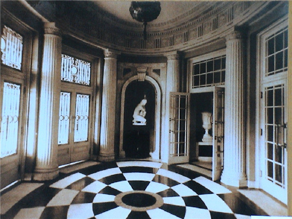 中福会少年宫大理石大厦原名嘉道理住宅,为犹太商人嘉道理所拥有.